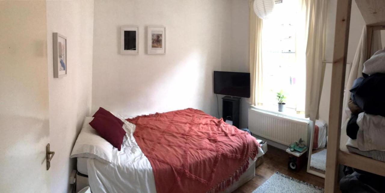 Apartment Charming 3-bed In London