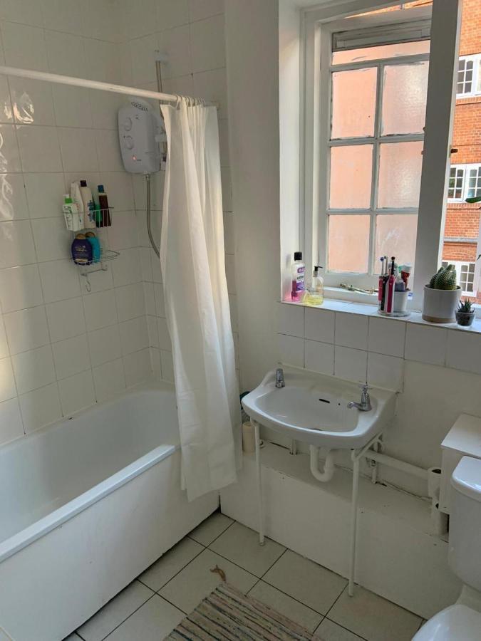 Charming 3-bed In Apartment *