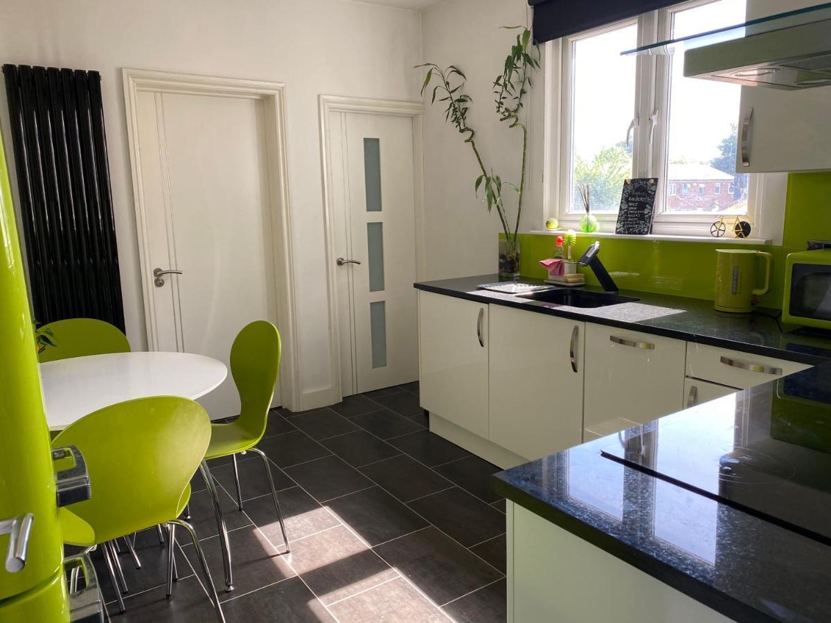 3 Bed In Colliers Wood *