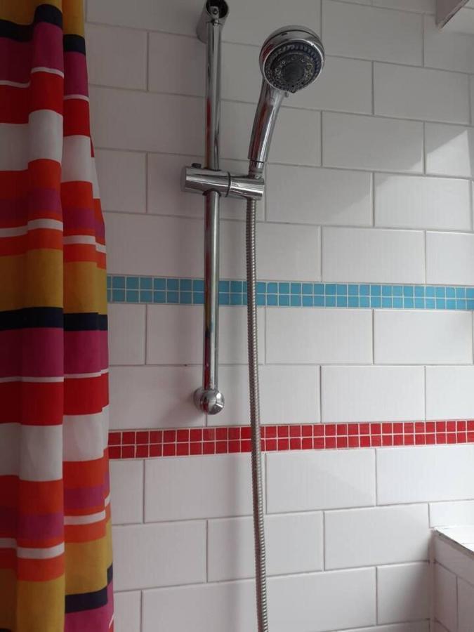 3 Bed With Garden In Zone One Se1 *