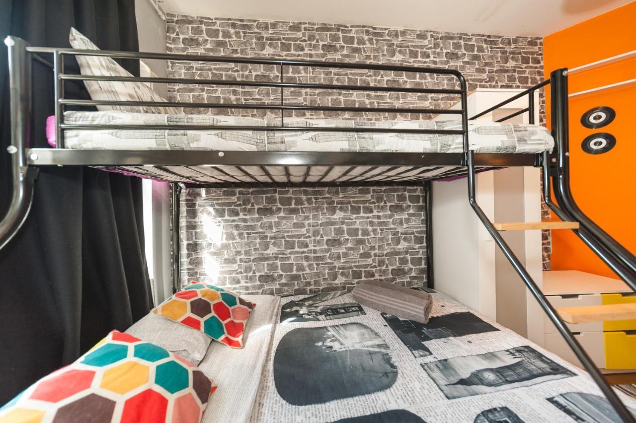 Apartment 2 Bedroom Roof Terrace With Sauna Jakuzzi And Outdoor Cinema London