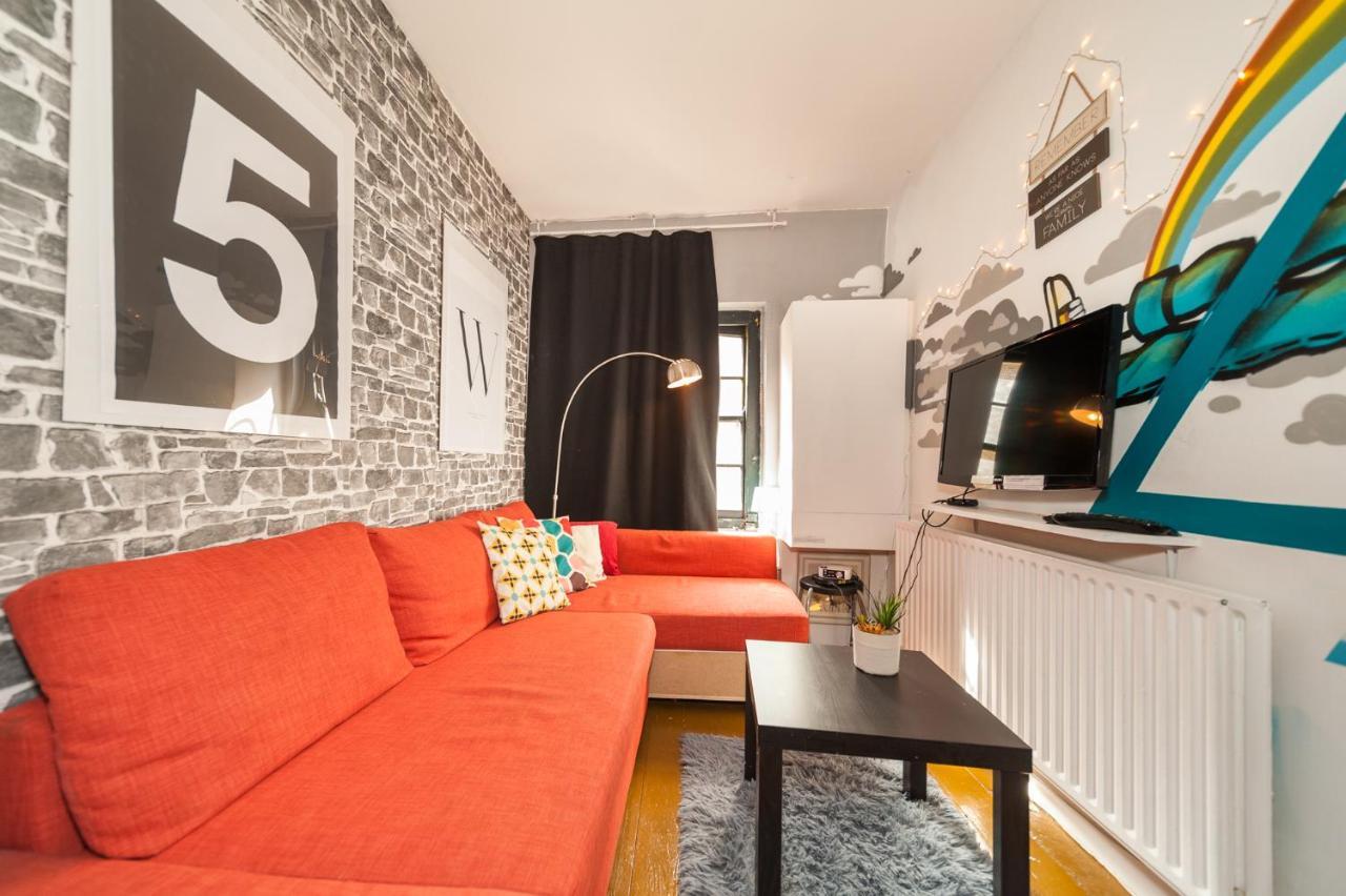 Apartment 2 Bedroom Roof Terrace With Sauna Jakuzzi And Outdoor Cinema