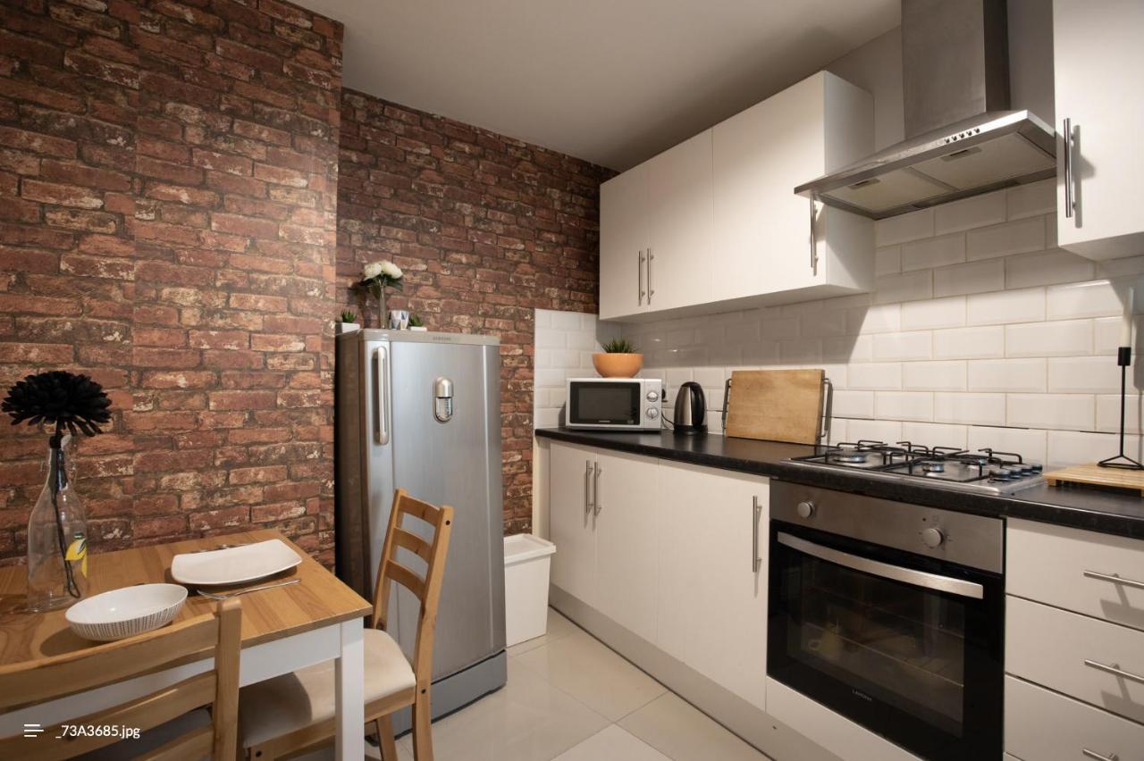 Apartment 2 Bedroom Roof Terrace With Sauna Jakuzzi And Outdoor Cinema