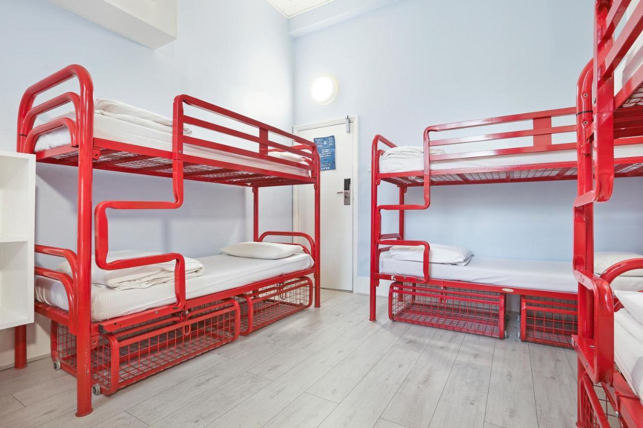 Astor Victoria Hostel *