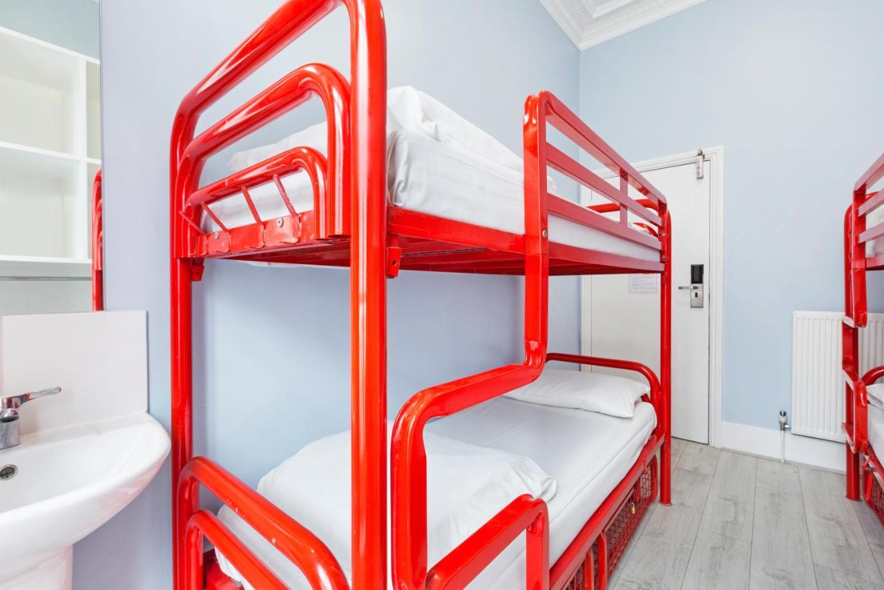 Albergue Astor Victoria *