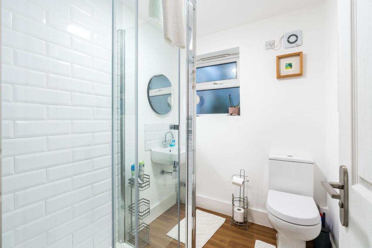 Apartment New Stylish 1 Bedroom Flat With Garden *