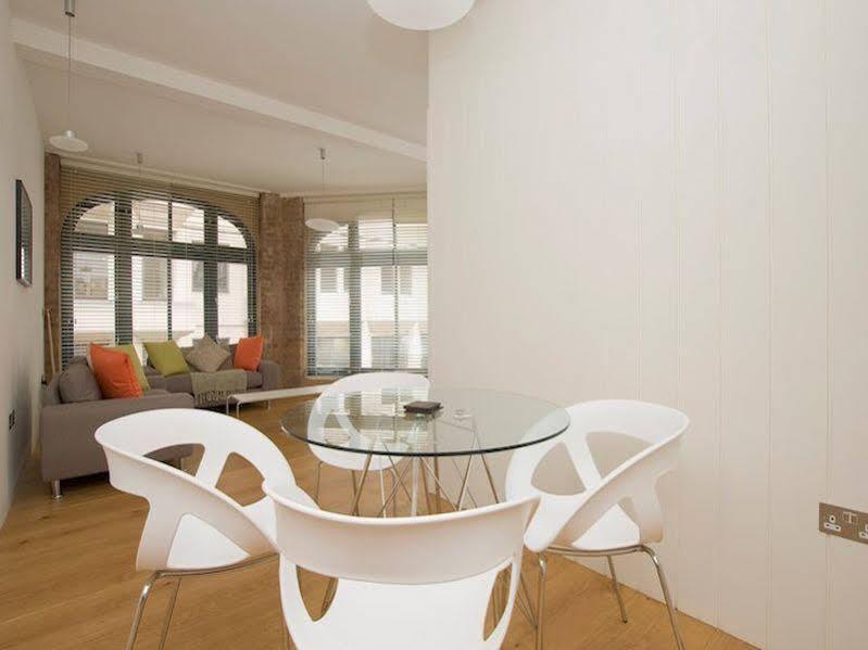 Apartment Cove Arne Street London