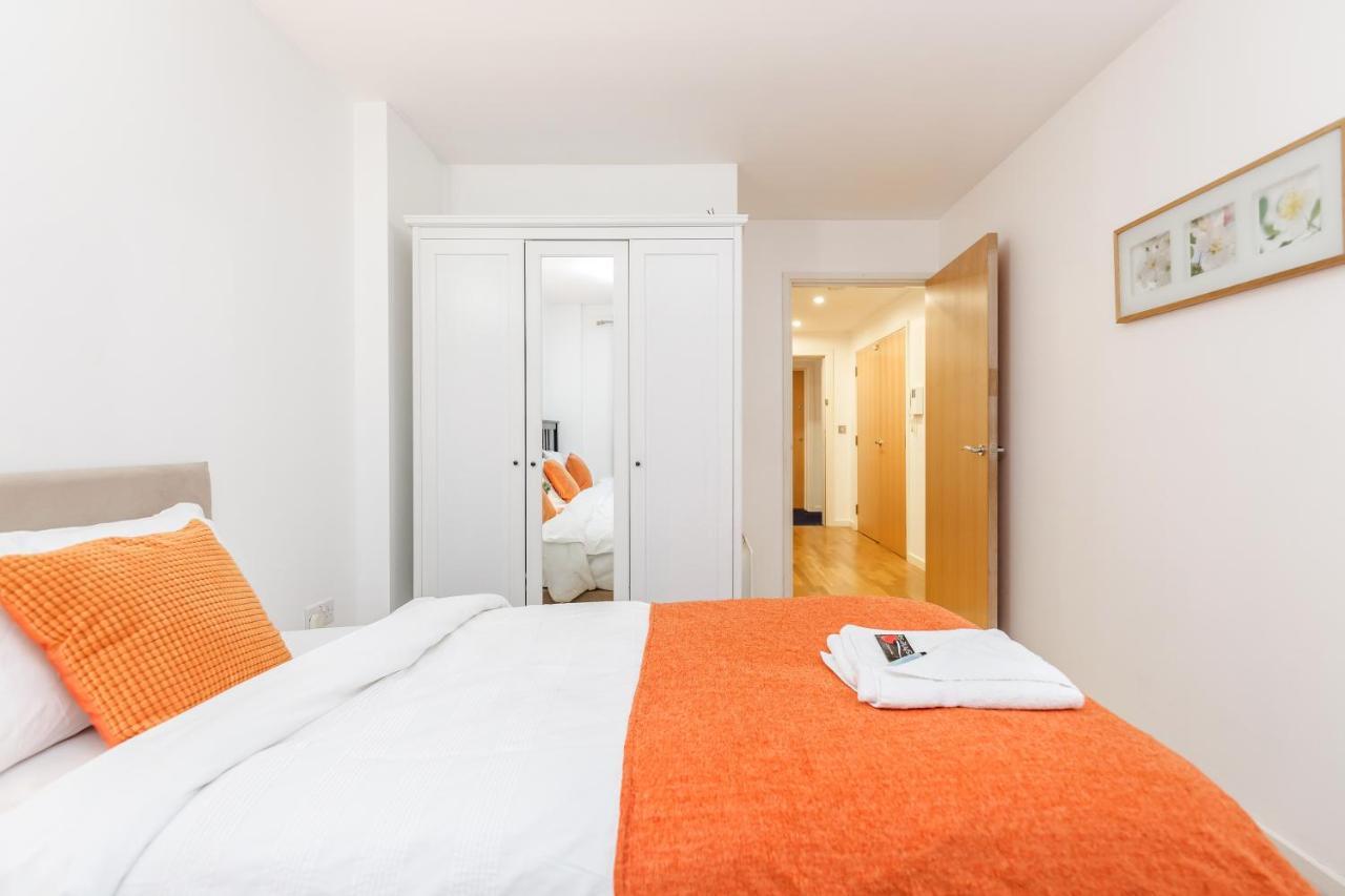 Larger Groups-london Excel -o2-canarywharf Apartment *