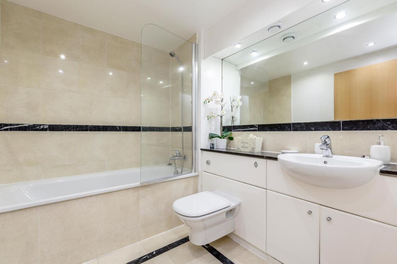 Larger Groups-london Excel -o2-canarywharf Apartment