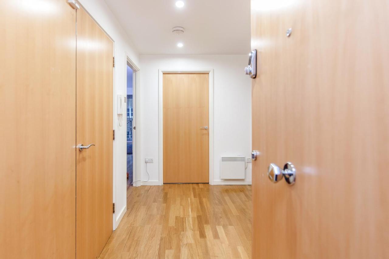 Larger Groups-london Excel -o2-canarywharf Apartment London
