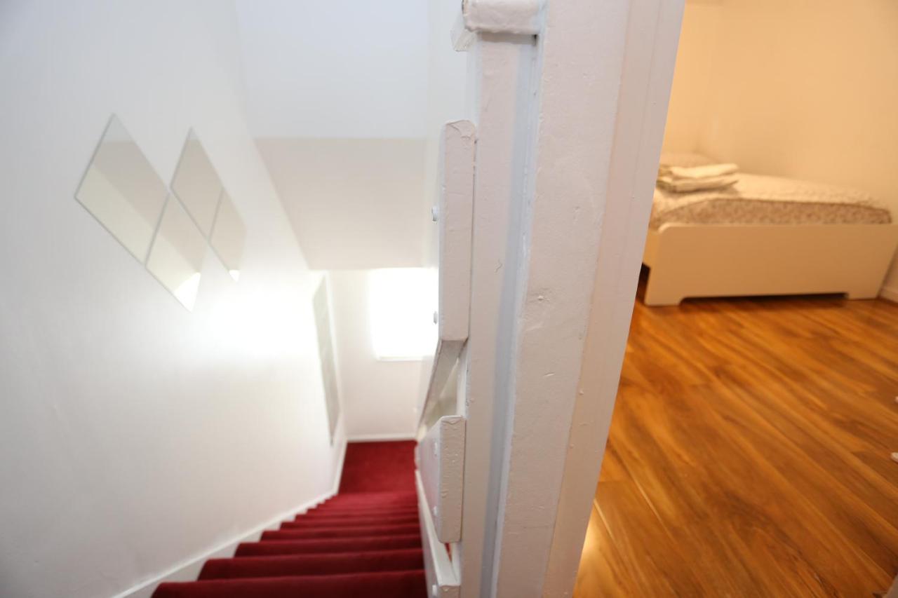 Beautiful 3 Beds House West Thamesmead London Casa de férias