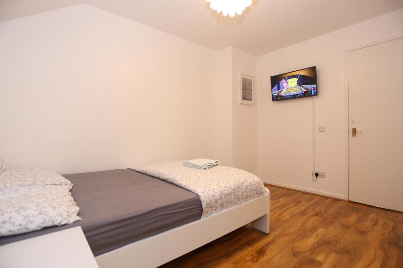 Beautiful 3 Beds House West Thamesmead London * Londres