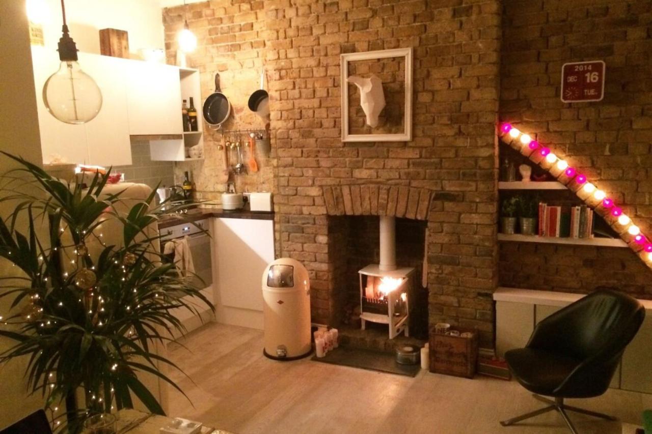 Apartment Beautiful Canalside 1-bedroom Flat With Terrace London