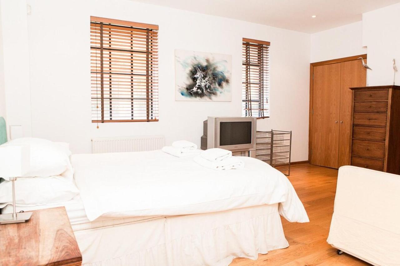Apartment Spectacular 4-bedroom Close To Eye London