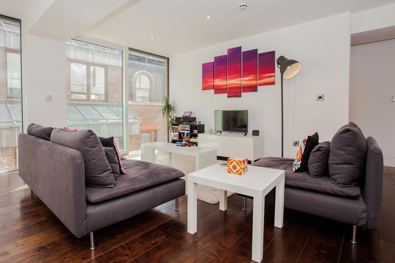Apartment Beautiful Newly Renovated 2 Bed In Bank London