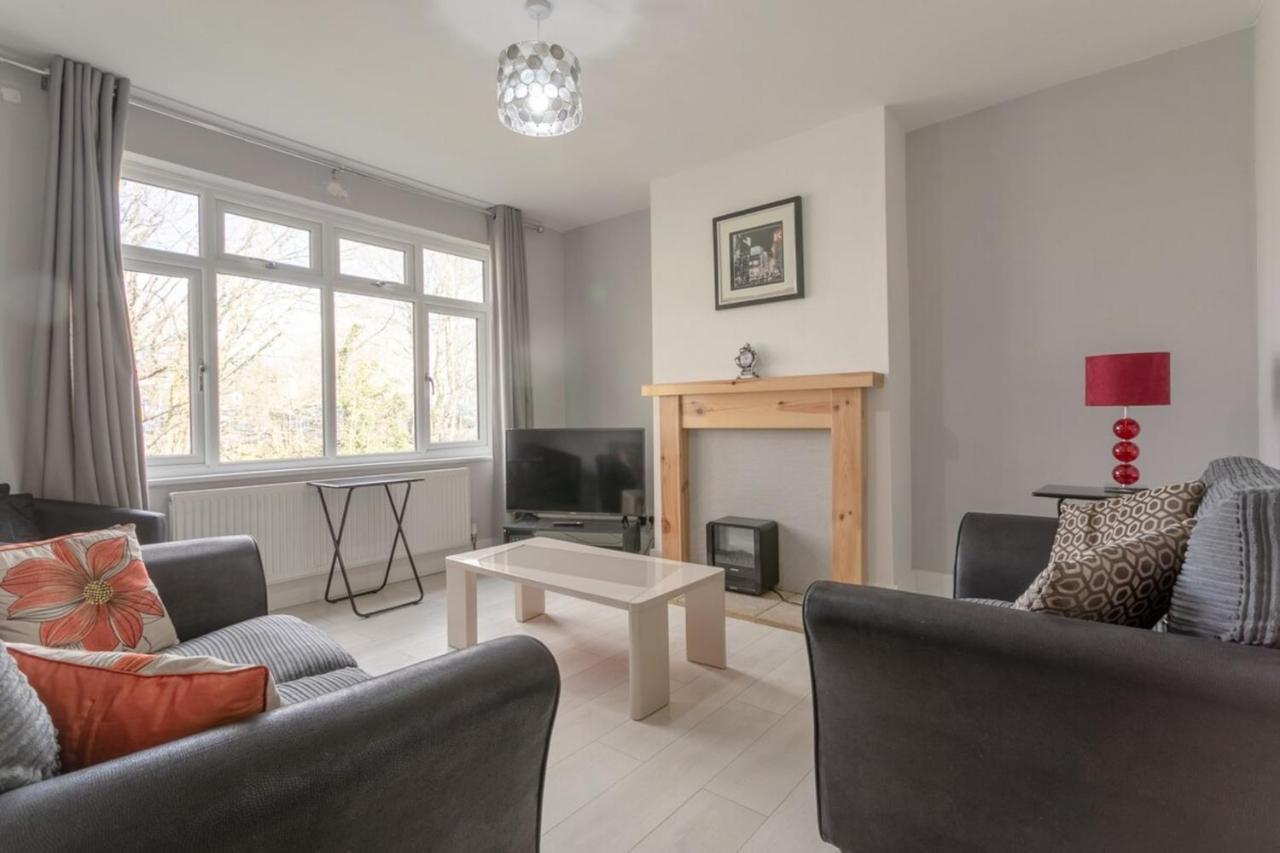 Apartment Modern 2 Bedroom In Morden *