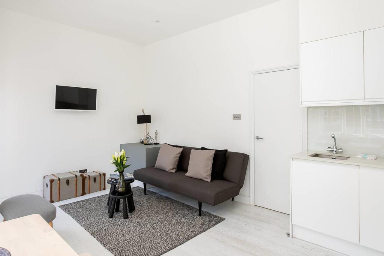 Guestready - West Kensington Wbalcony Apartment London