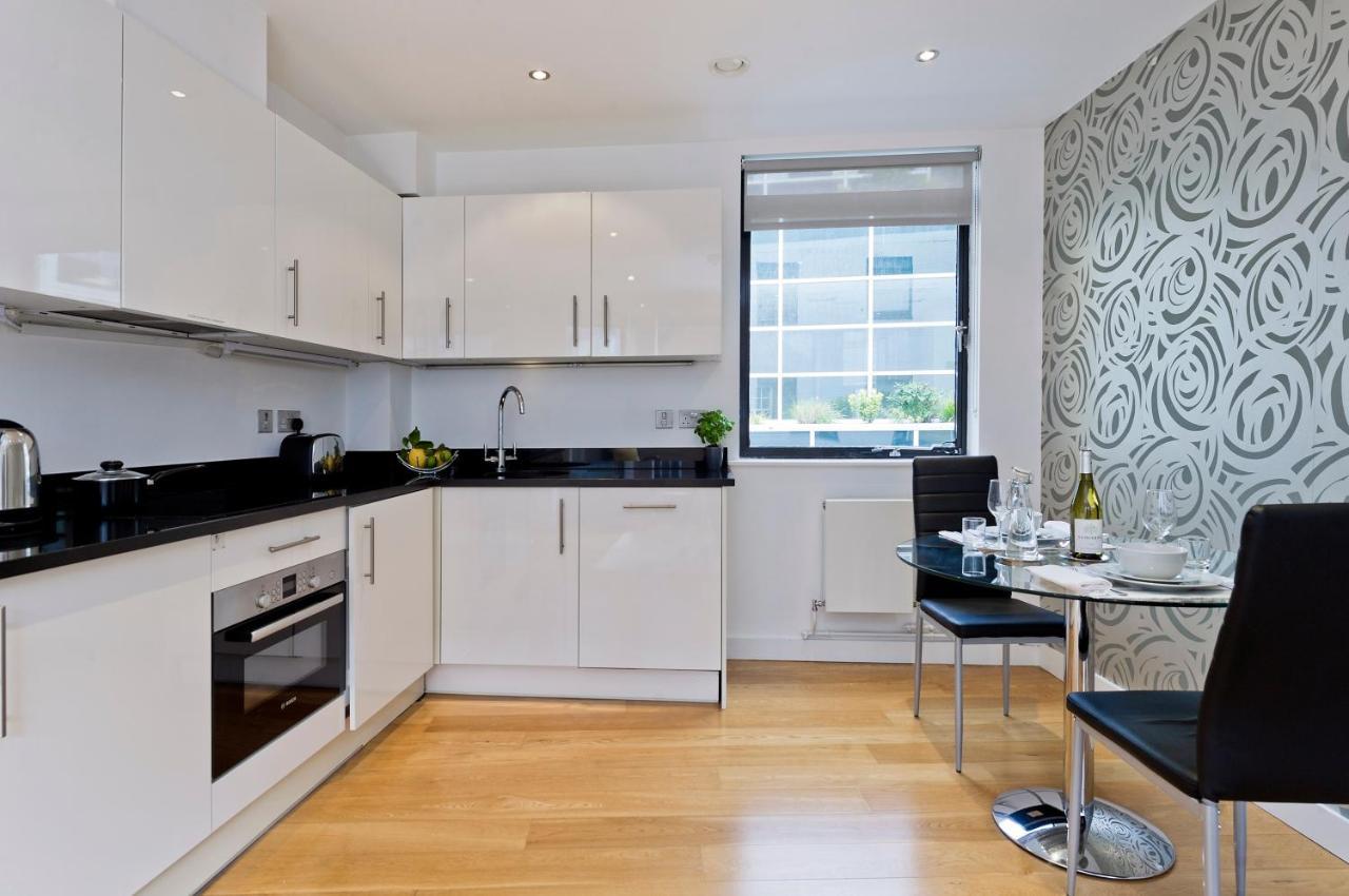 Apartment Red Lion Court By City2stay London