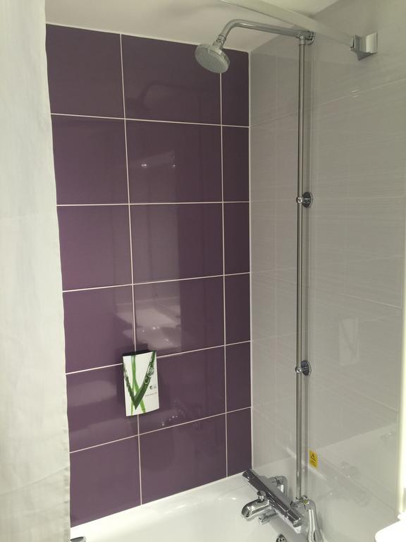 Premier Wimbledon South Hotel London