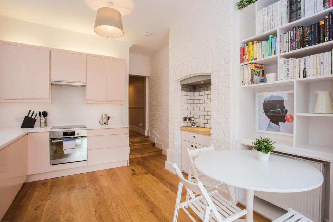 Holiday home Stylish & Modern 3 Bed Flat In Nw With Garden
