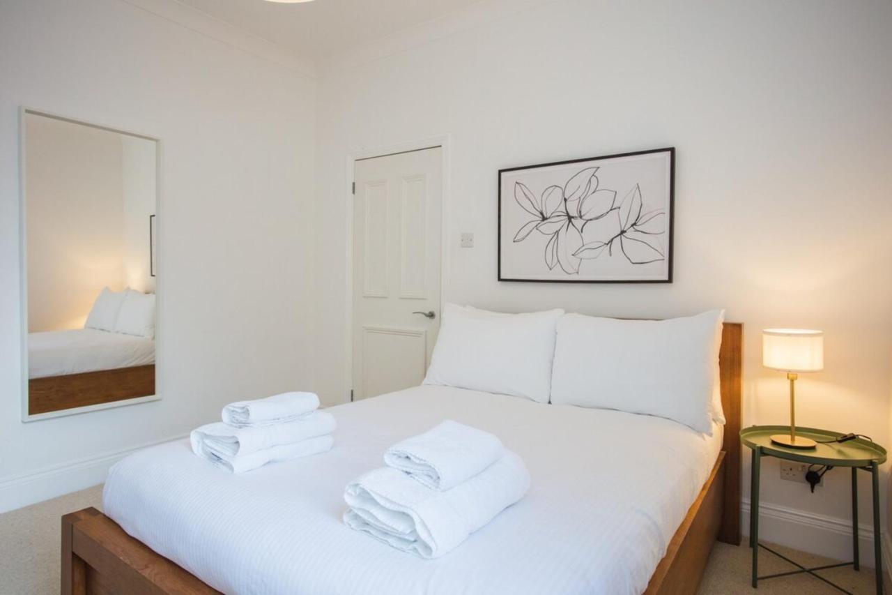 Holiday home Stylish & Modern 3 Bed Flat In Nw With Garden