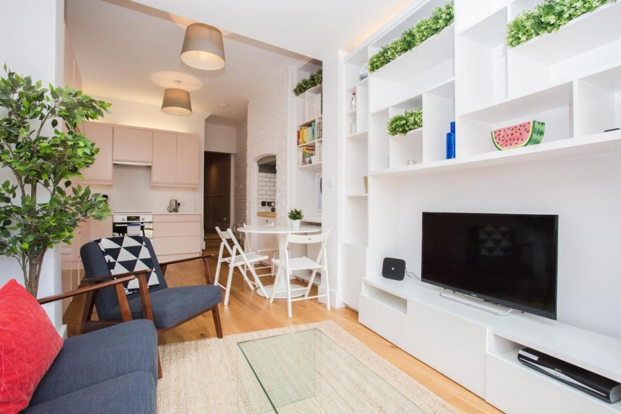 Stylish & Modern 3 Bed Flat In Nw With Garden * London