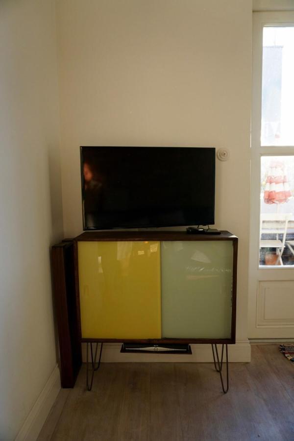 Beautiful Canalside 1-bedroom Flat With Terrace Apartment