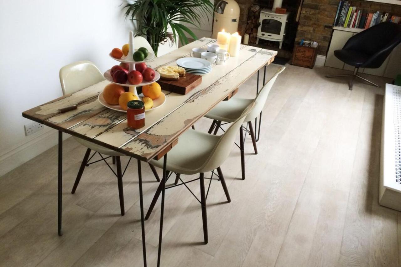 Apartment Beautiful Canalside 1-bedroom Flat With Terrace
