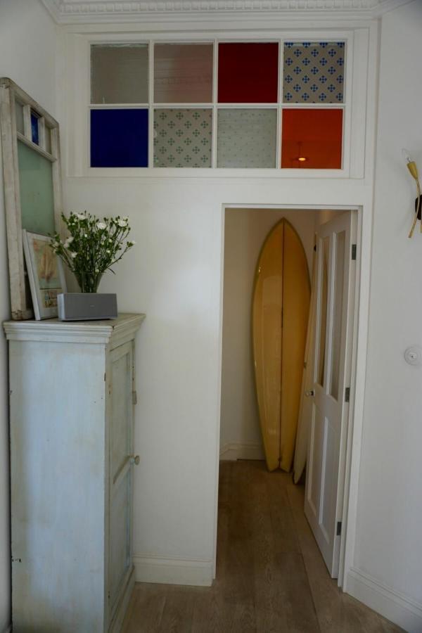 Beautiful Canalside 1-bedroom Flat With Terrace Apartment