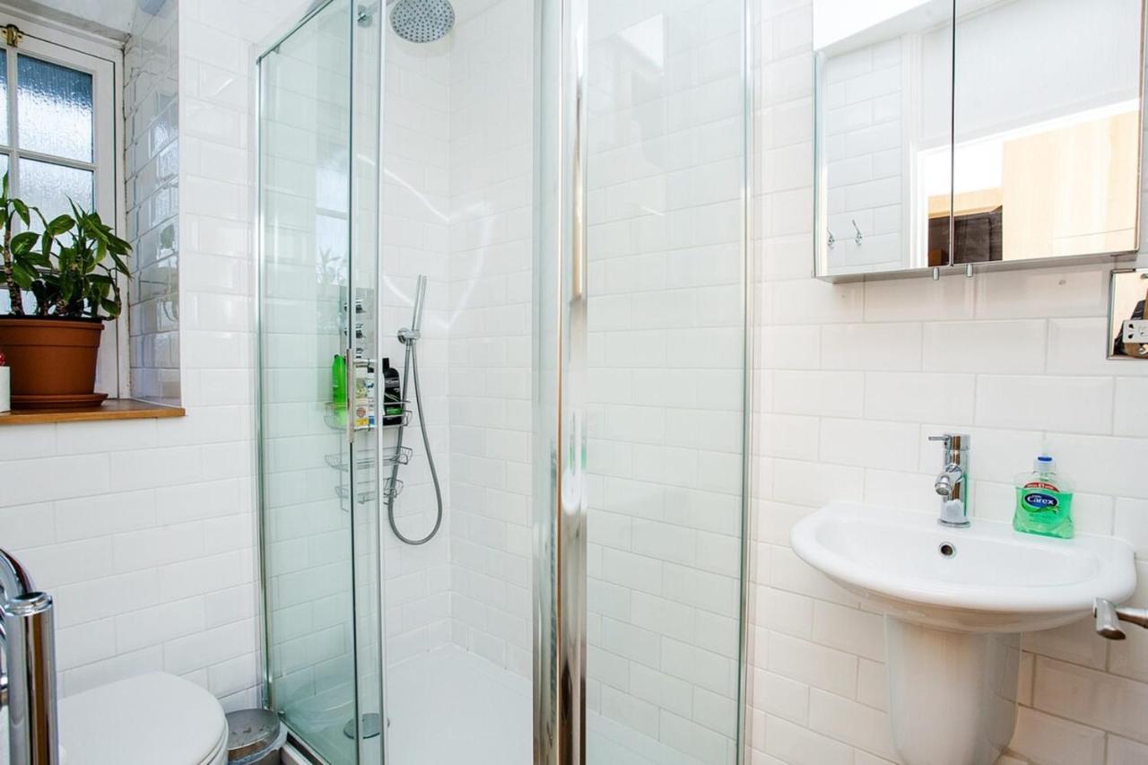 Stylish One Bedroom Flat In Vauxhall London
