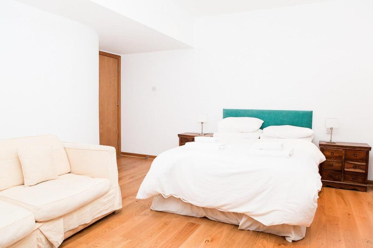 Spectacular 4-bedroom Close To Eye Apartment London