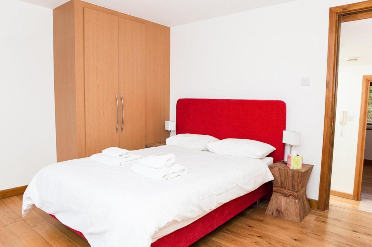 Spectacular 4-bedroom Close To Eye Apartment