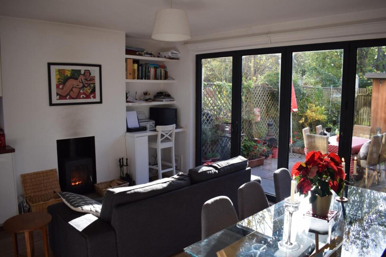 Modern 3 Bedroom In Brixton Apartment London