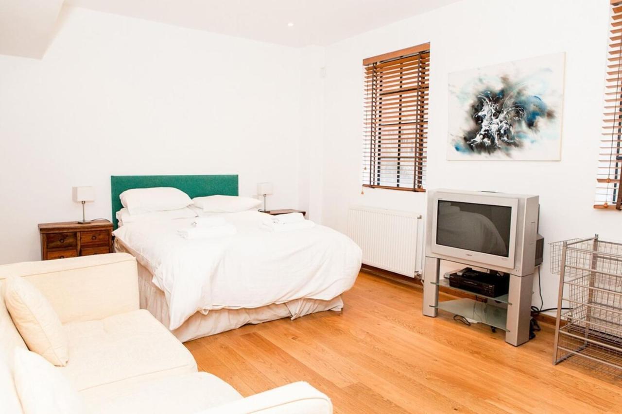 Spectacular 4-bedroom Close To Eye Apartment London
