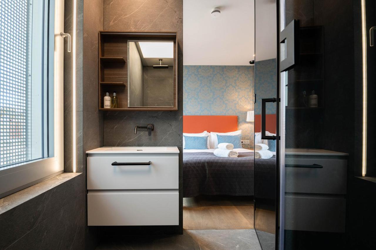 Mirabilis - Bayham Place Apartment