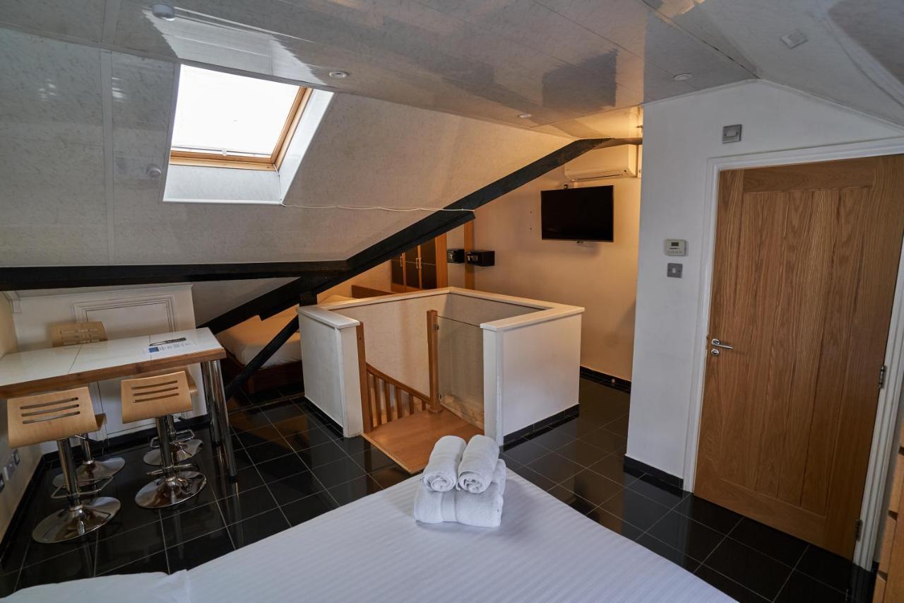 Savoy Apartment