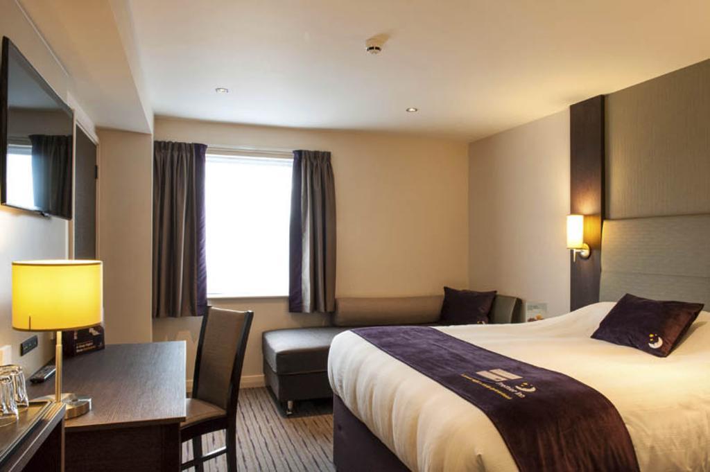 Premier Greenford Hotel London