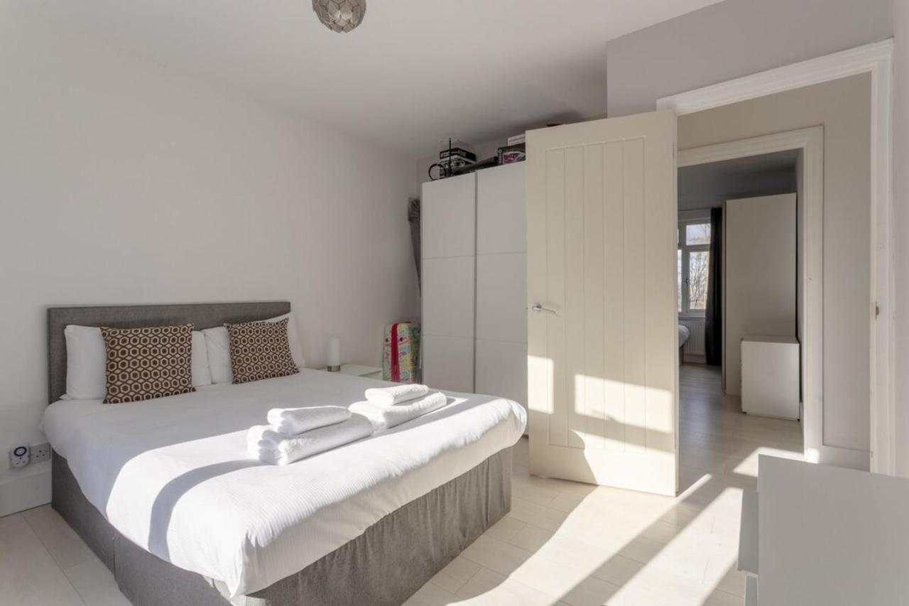 Modern 2 Bedroom In Morden *