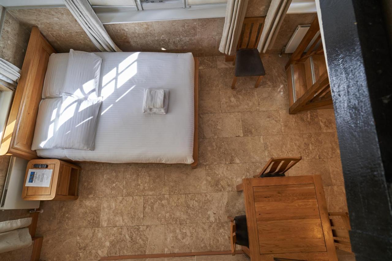 Savoy Apartment London