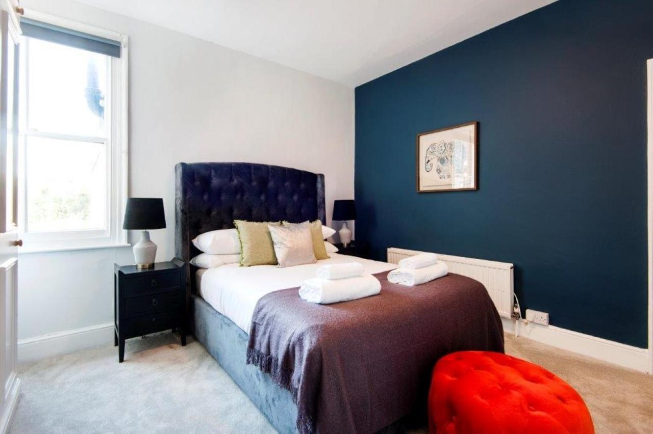 Ferienhaus Modern Family In Close To Amenities And Train London