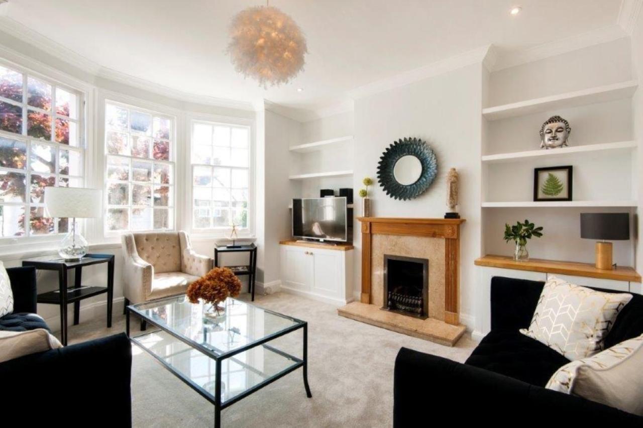Modern Family In Close To Amenities And Train Ferienhaus London