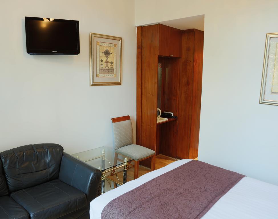 Garden View Hotel 3*