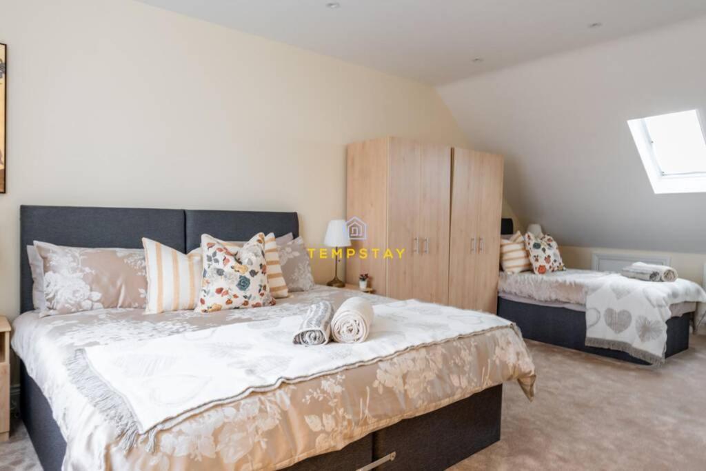 5 Bed/4 Bath At Wembley Stadium & Free Parking Londres