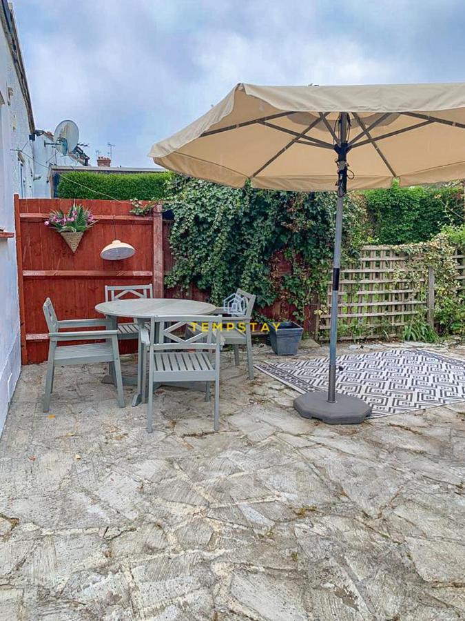 5 Bed/4 Bath At Wembley Stadium & Free Parking Casa de férias Londres