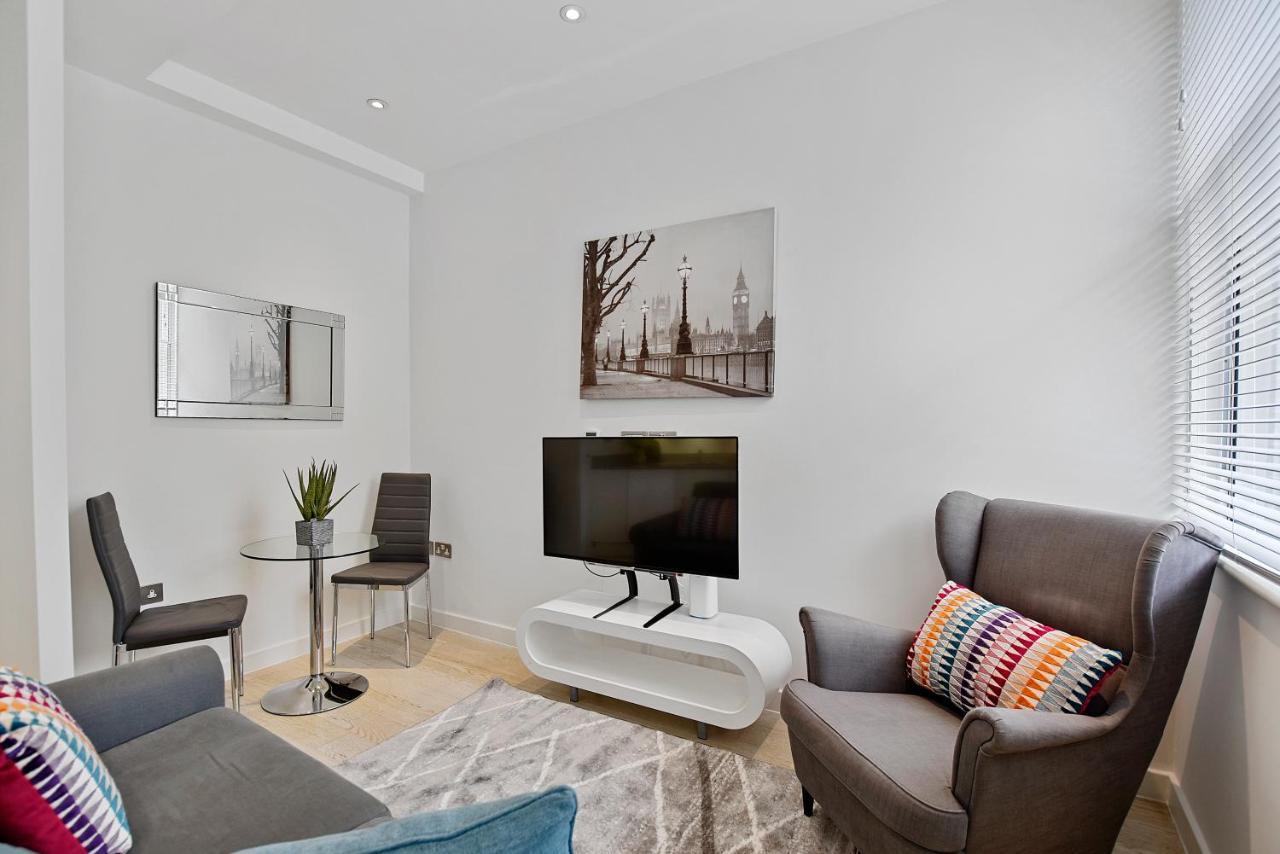 Apartment West Street By Aeria