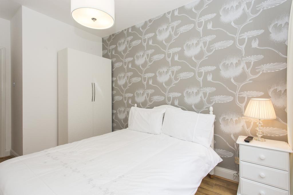 Dream House - City Apartment London