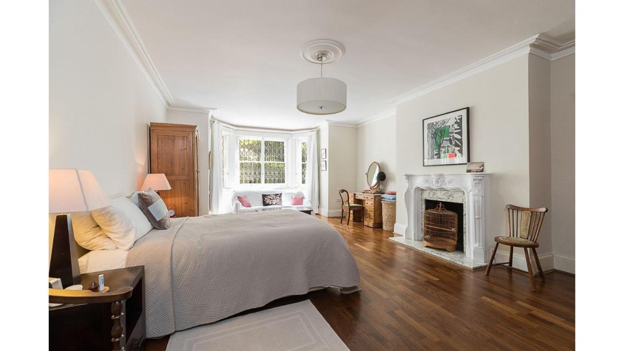 Joivy Elegant 2 Bed Near Hampstead And Camden, Sleeps 4 London