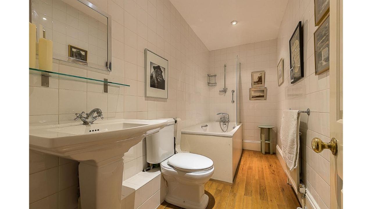 Joivy Elegant 2 Bed Near Hampstead And Camden, Sleeps 4 London