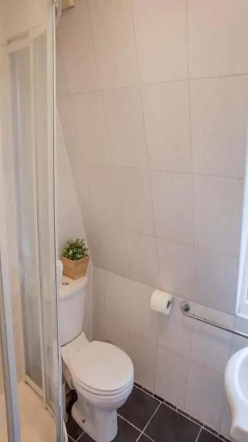 Tooting Bec At Lingwell By Dc Guest house London