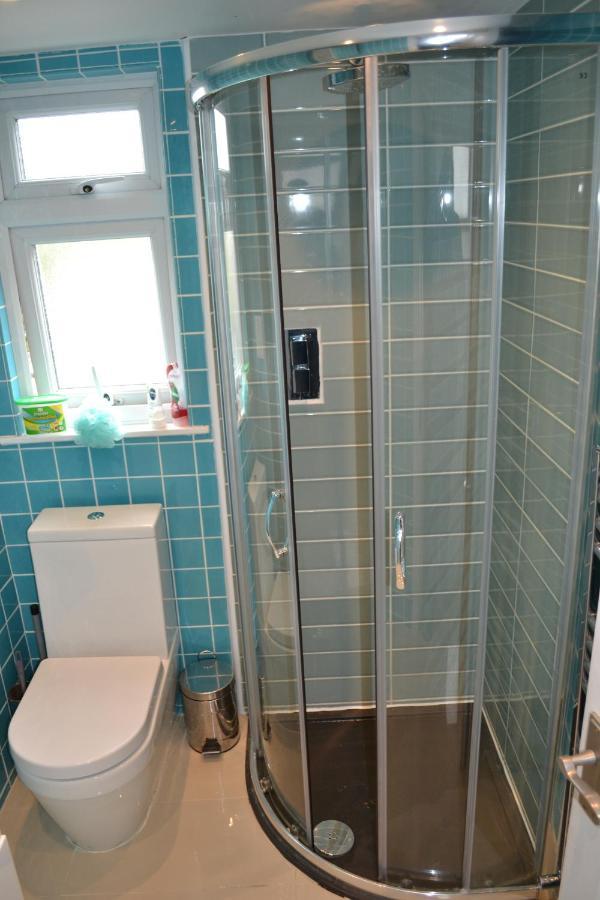 Lovely 3 Bedroom House Wimbledon * London